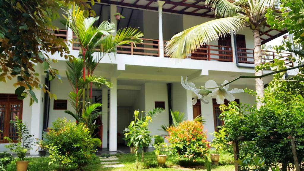 Splendid Lodge Mirissa Bagian luar foto